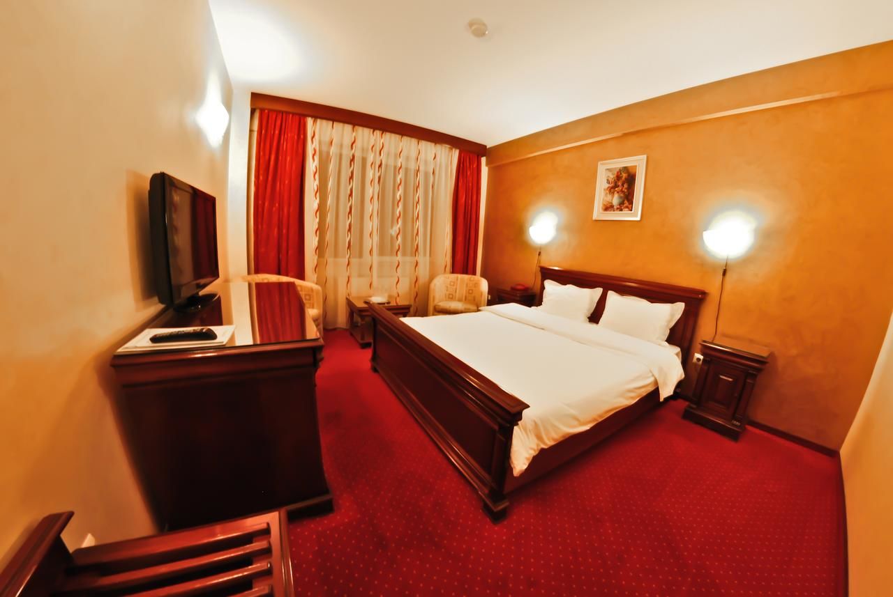 Отель Hotel Bavaria Крайова-31
