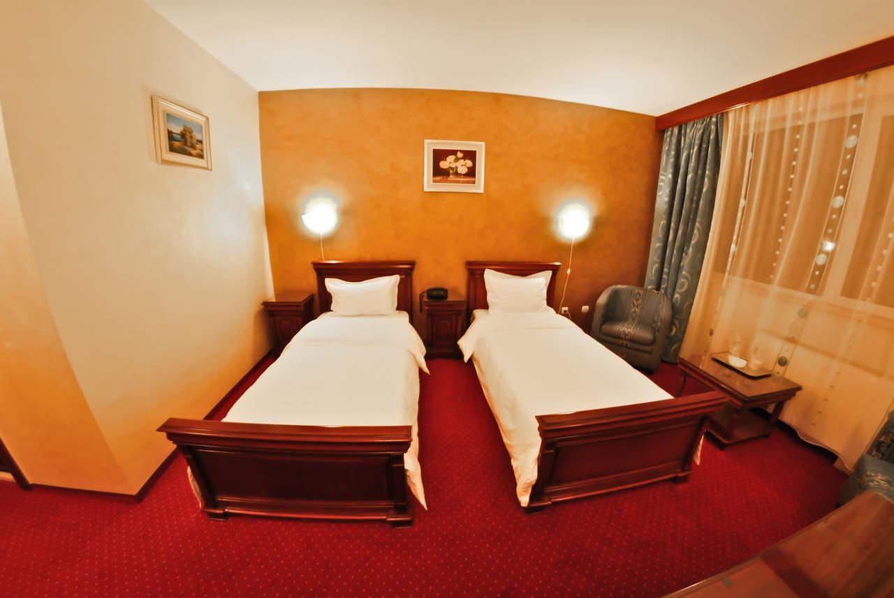 Отель Hotel Bavaria Крайова-34