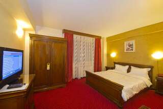 Отель Hotel Bavaria Крайова Стандартный люкс с 1 спальней-1